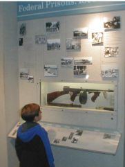 alcatraz_exhibits.jpg (8445 bytes)